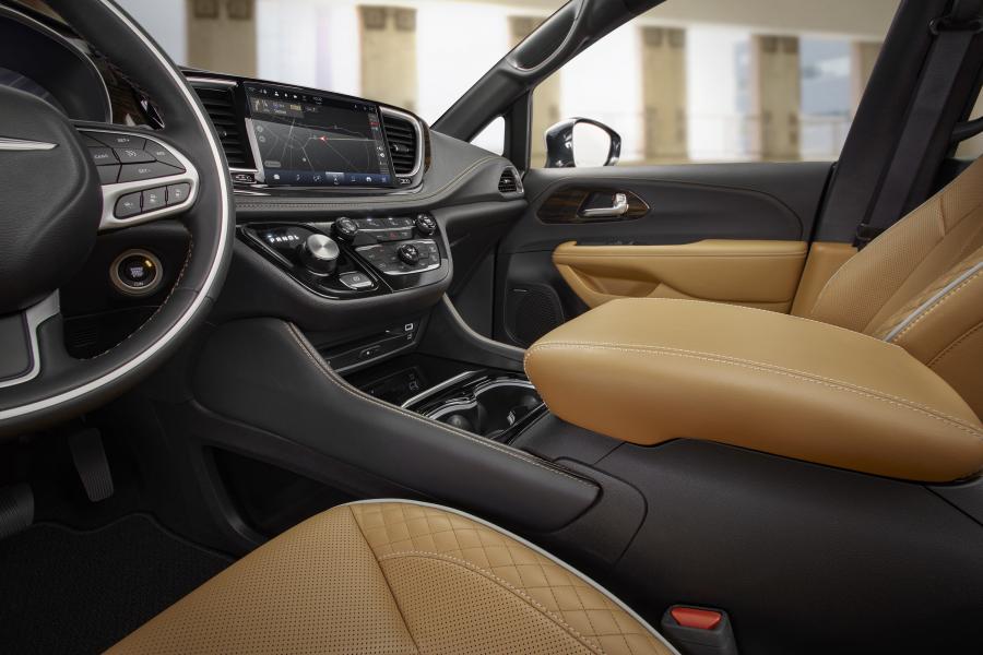 Интерьер Chrysler Pacifica Pinnacle AWD (RU) 2020 года  (фото 64 из 82)